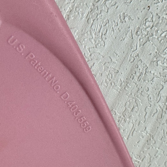 Pampered Chef Pink Plastic Serrated Knife Kitchen Tool U S Patent D403559 - Picture 4 of 4